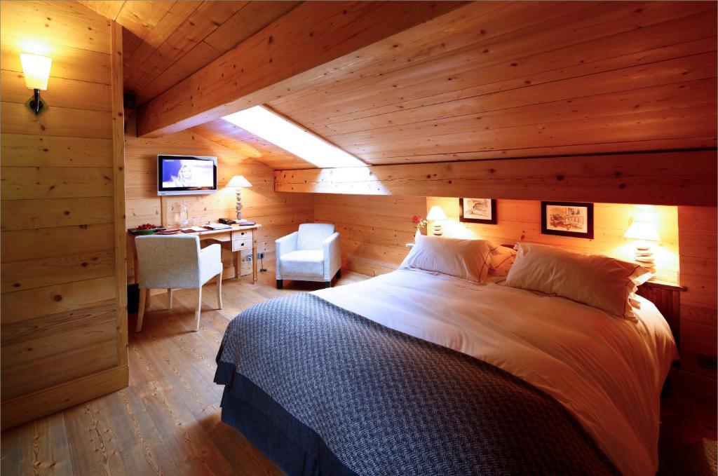 Hotel La Ferme Du Chozal, Chalet De Tradition 欧特吕斯 外观 照片