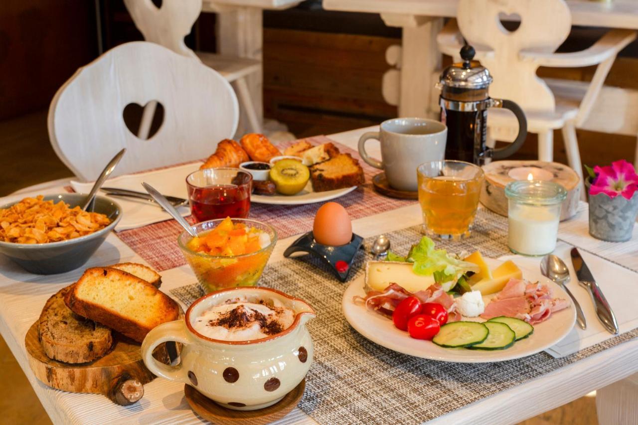 Hotel La Ferme Du Chozal, Chalet De Tradition 欧特吕斯 外观 照片